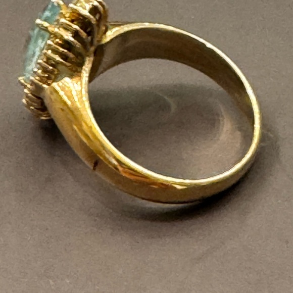 14k Gold Aquamarine Ring. From jeweler in Pattaya. Sz 5 1/4. No stamp. - Picture 3 of 8